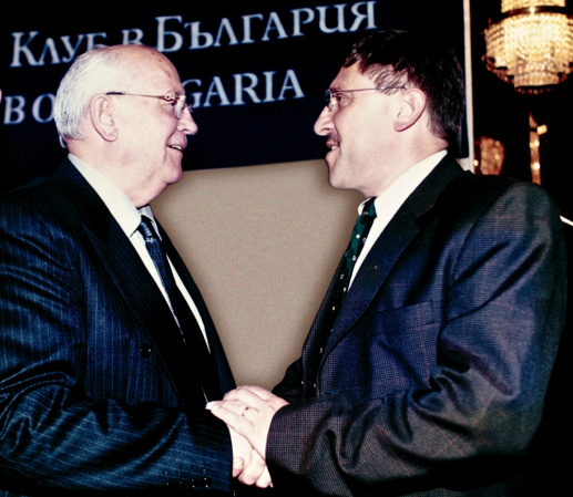 Максим Бехар и Михаил Горбачов, София, хотел „Шаратон“, май 2002 година.