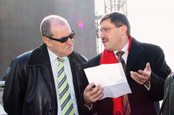 Eli Egosi discusses with Maxim Behar in 2005 the construction of Mall of Sofia, the first modern shopping mall in Bulgaria